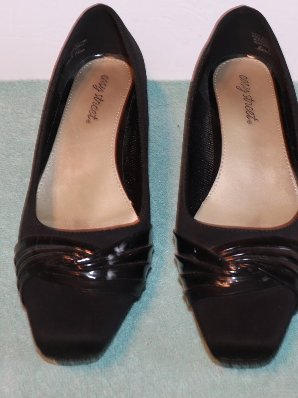 Easy Street Women  Dress Shoe Black 8WW